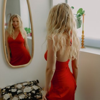 robe dos nu rouge passionnelle, Odette et lulu, faite au Portugal, coton, été 2022, créateurs, concept store, quantités limitees