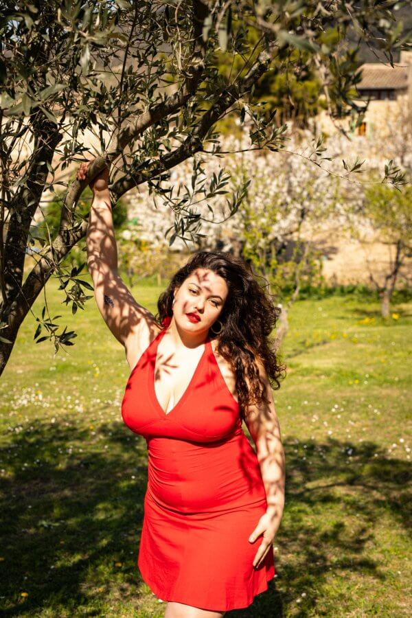 robe dos nu rouge passionnelle, Odette et lulu, faite au Portugal, coton, été 2022, créateurs, concept store, quantités limitees