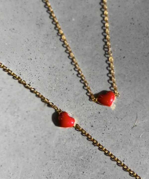 collier coeur rouge, bague coeur rouge, parure fantaisie, coeur rouge, Odette et lulu, heart necklace, heart ring, heart earrings